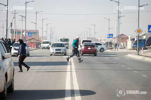 Автозам дээр адайрлахаа больцгооё